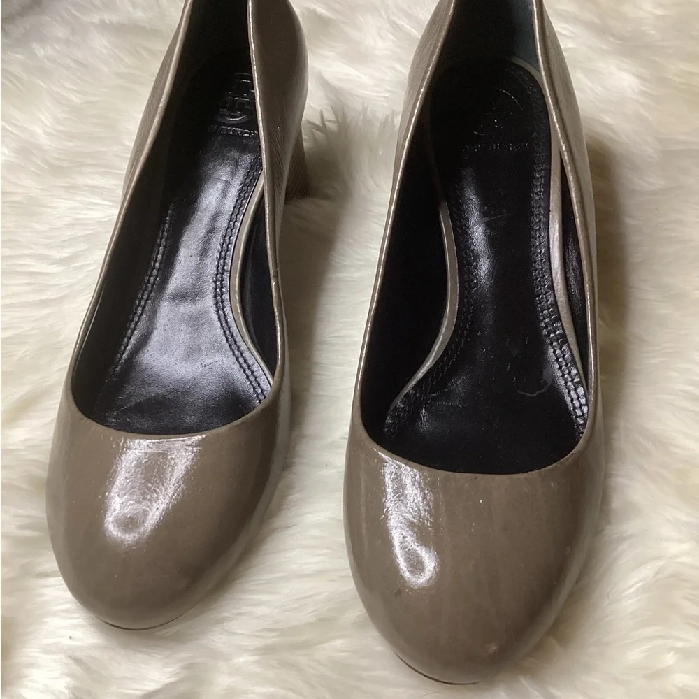 Tory Burch Taupe Leather Block heels